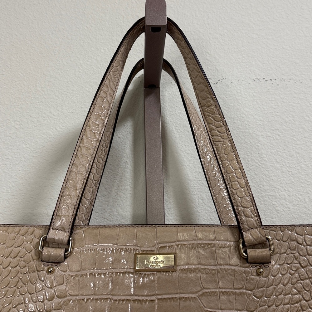 Kate Spade Elissa Bristol Drive Croc Leather Handbag in Tan - Picture 3 of 13